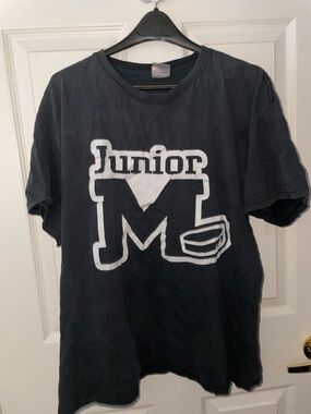 Gildan Black shirt with White Junior M Graphic